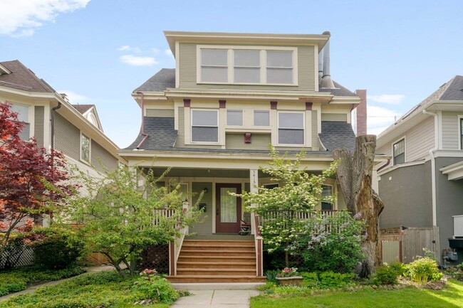 Building Photo - 5415 N Wayne Ave