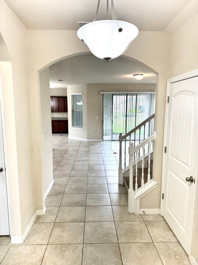 Photo - Large 4/3.5 Home located in Waterleigh! Do...