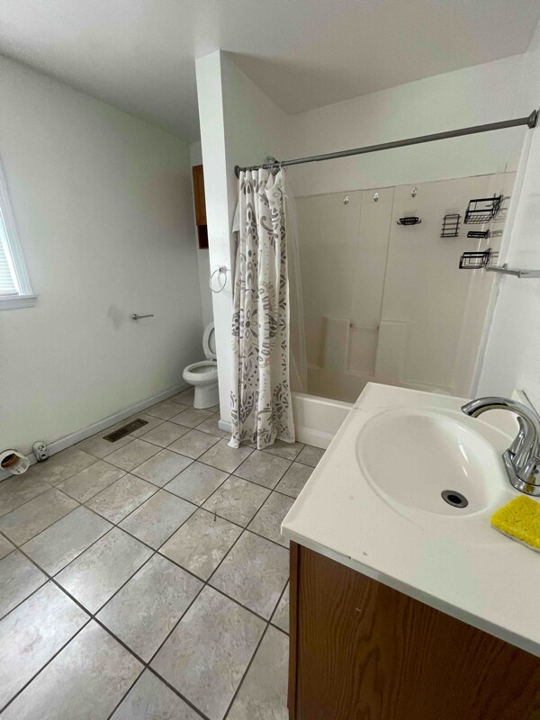 Photo - 1089 N Main St Unit lower