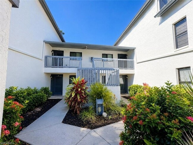 Building Photo - 17455 Woodland Trace Dr