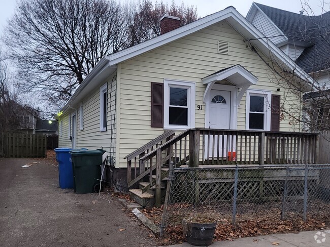 Building Photo - 91 Weeger St Rental