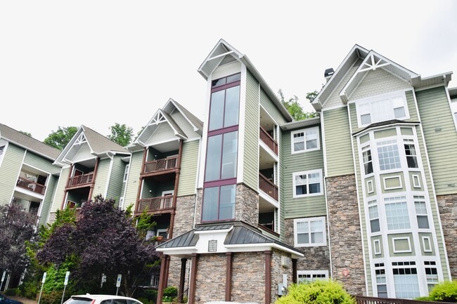 Asheville Condo Rental w/ Garage! - Asheville Condo Rental w/ Garage!