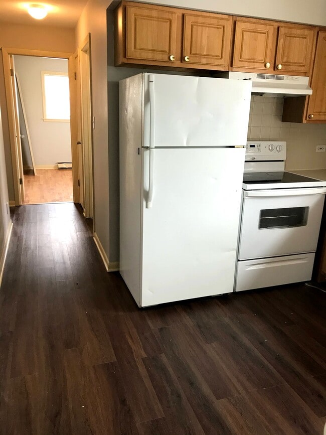 Building Photo - 11005 S Lloyd Dr Unit 2n Rental