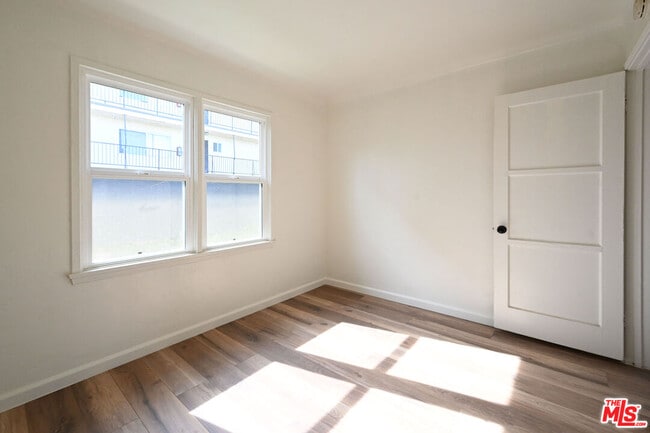 Photo - 4430 W 134th St Unit B