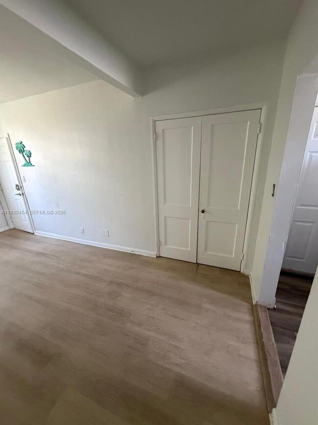 Photo - 319 Tyler St Unidad 2