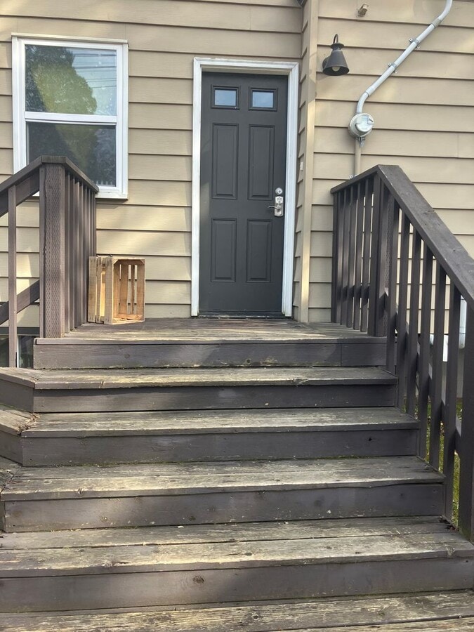 NE Rosa Parks Way (3106) - NE Rosa Parks Way (3106) Unidad Basement