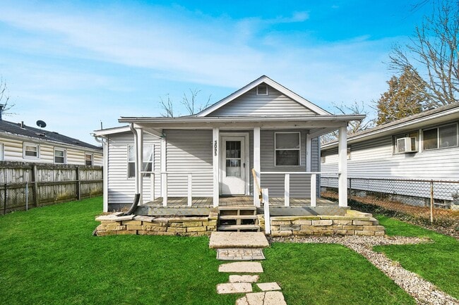 Building Photo - 3093 Grasmere Ave