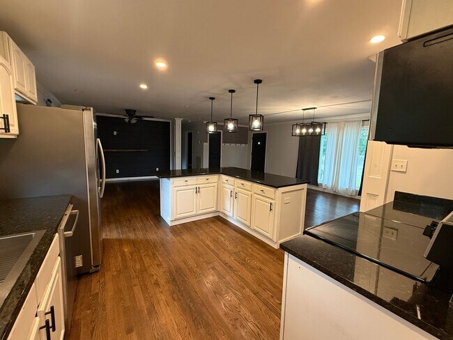 Photo - 1209 20th St NW