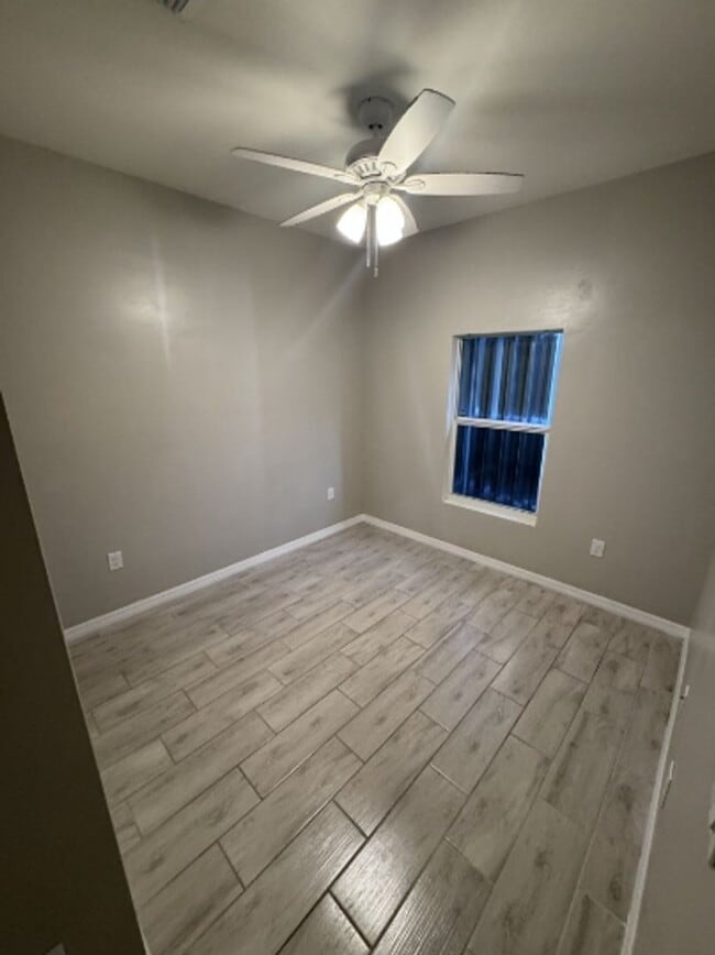 Photo - 402 Ne-24 Pl