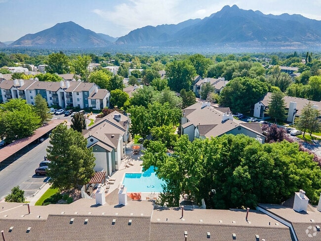 Building Photo - Cottonwood Apartments