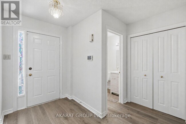 Photo - 70 Sunnyside Dr
