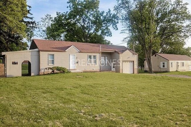 Photo - 10900 Pear Tree Ln