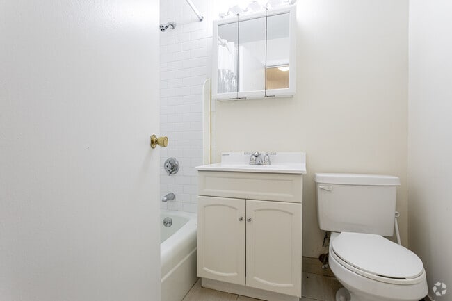 2BR, 1BA