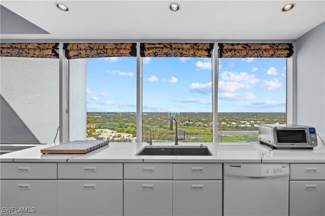 Building Photo - 6825 Grenadier Blvd Unit PH 4 Rental