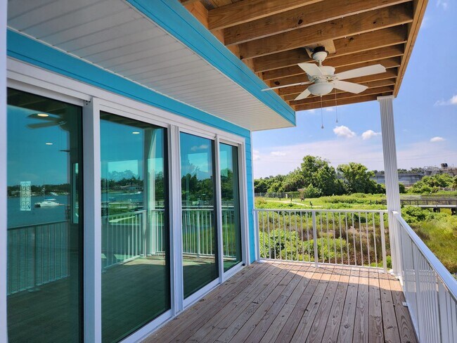 Photo - WATERFRONT ON WATSON BAYOU