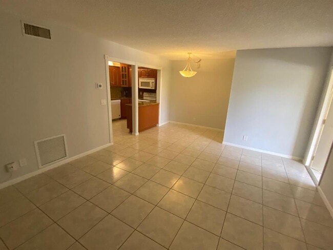 Photo - 4681 Sable Pine Cir Unit A1