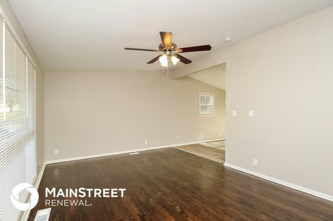 Photo - 8501 E 92nd St