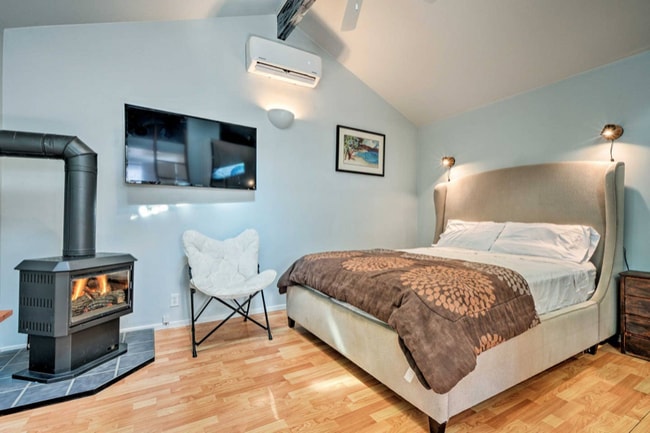 Photo - 673 Siskiyou Blvd