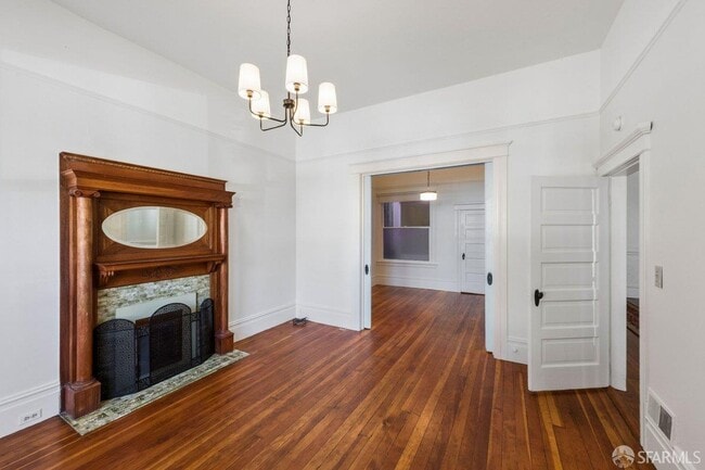 Photo - 2205 Bryant St