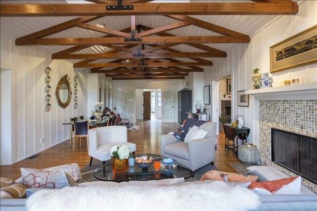Photo - 1518 Olive Ln