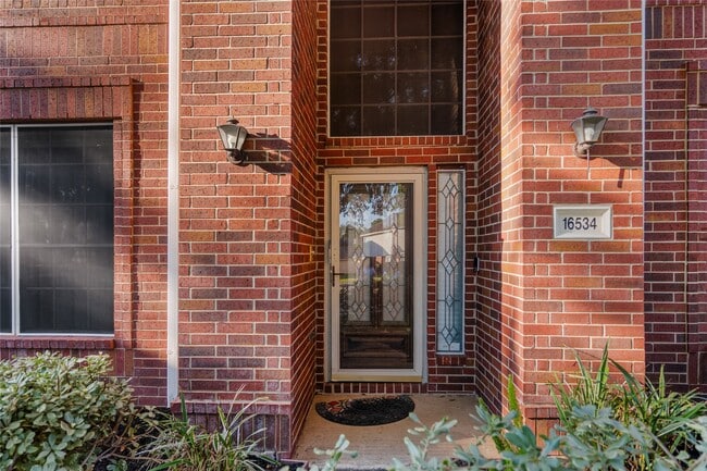 Photo - 16534 Lacey Ln