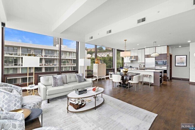 Photo - 9 Somerset Ln Unit 501