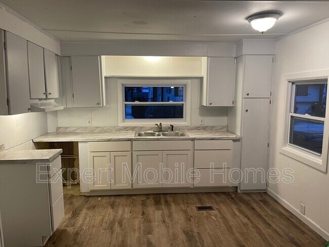 Photo - 2481 W Sherman Blvd