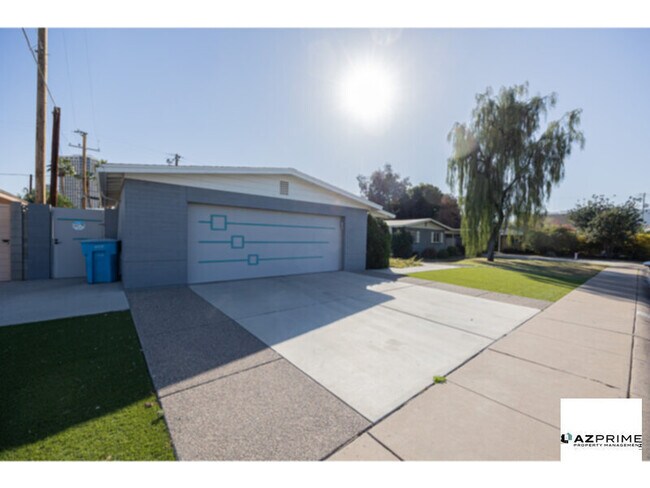 Photo - Bright &amp; Spacious 3/2 Phoenix House!