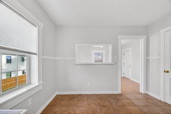 Photo - 2316 Freeman St Unit 6
