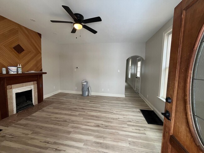 Photo - 2 bedroom, plus bonus room!