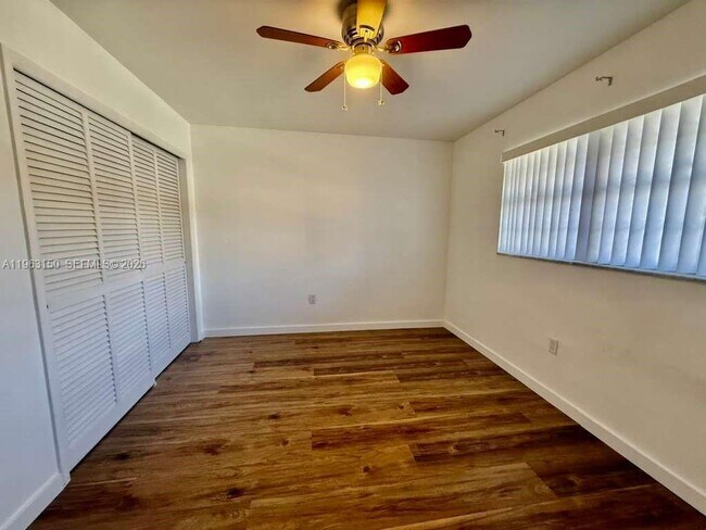 Photo - 1550 NE 191st St Unit 211