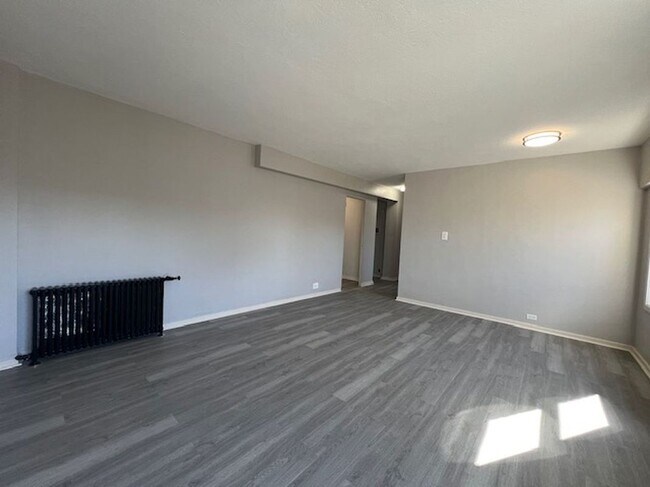 Photo - 7327 N Rogers Ave