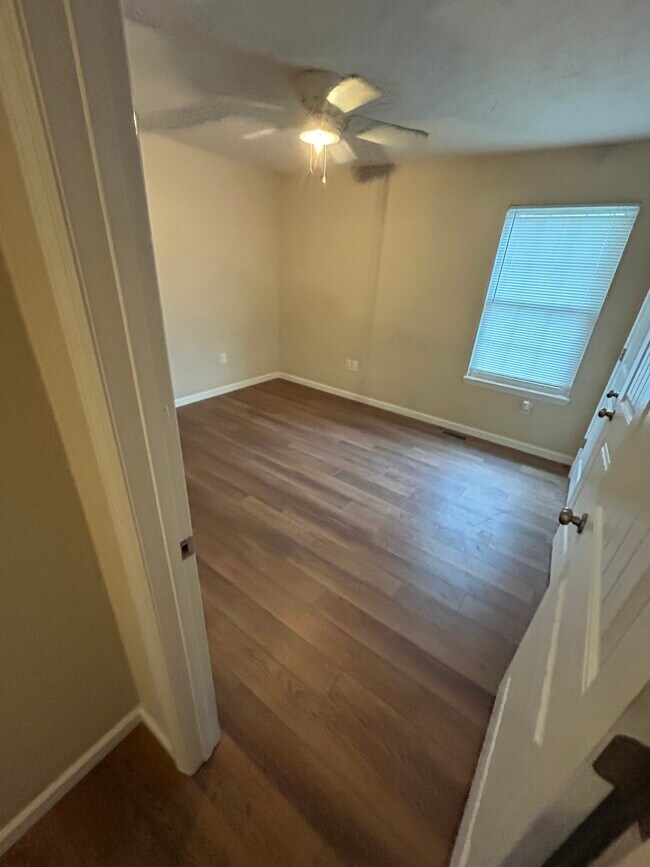 Photo - 164 Barber Rd