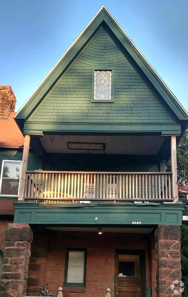 Building Photo - 2028 E Superior St Rental