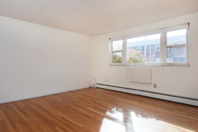 Photo - 101-105 Ramsdell St