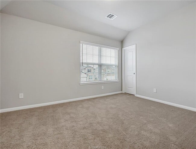 Photo - "Charming 4-Bed Retreat with Spacious Living in Bryan, TX – Your Perfect Home Awaits!"