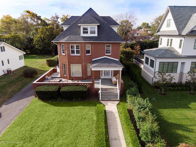 Photo - 60 Monmouth Dr