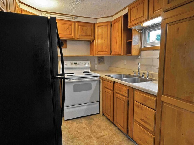 Photo - 360 Colonial Rd Unidad Apt B