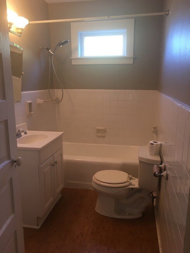 Photo - Large home on corner lot in Woodbine, Great Front Porch, Blocks from Coffee Shop, Easy Interstate...