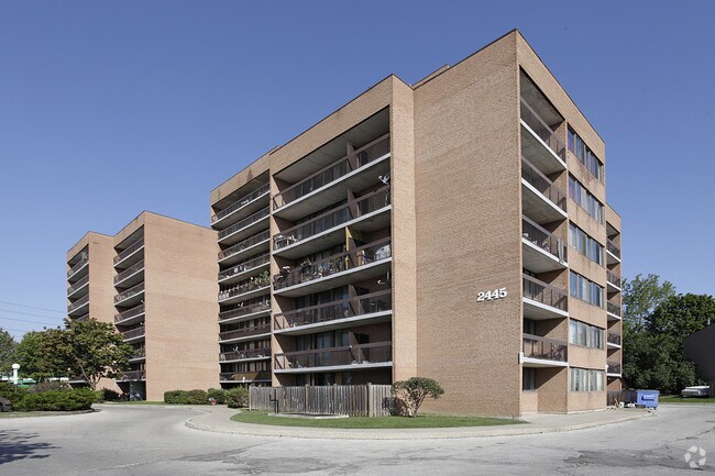 Primary Photo - 2445 The Collegeway