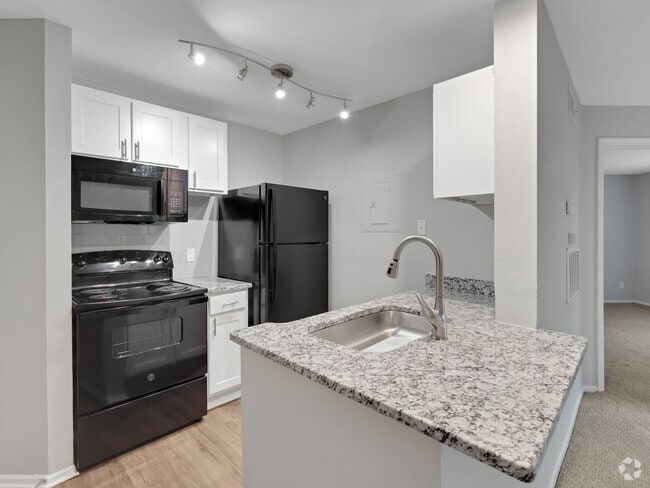 The Randolph- 1 Bed, 1 Bath - The Pines Rental