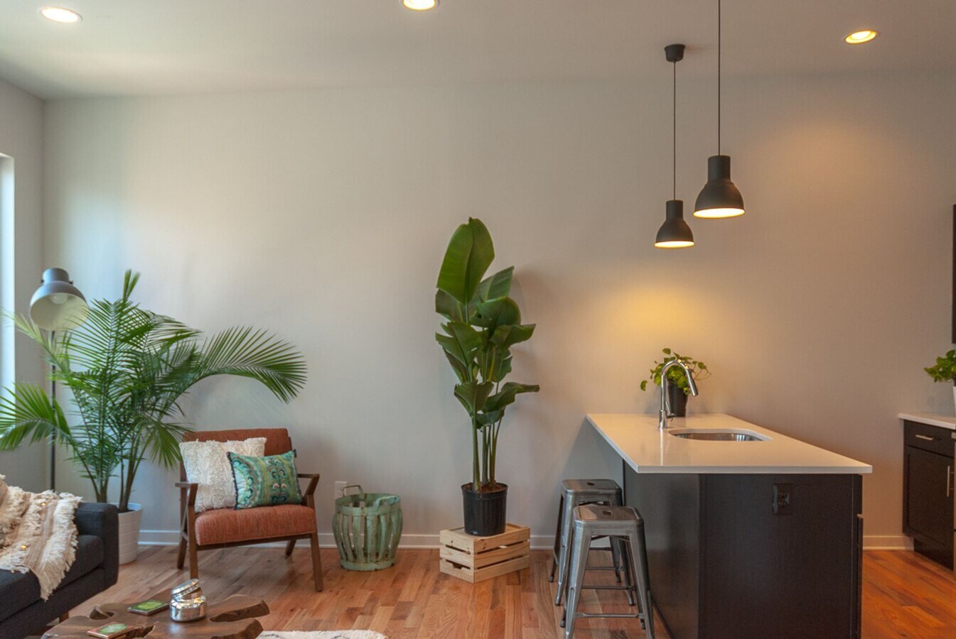 2007 Hope St - 2007 Hope St