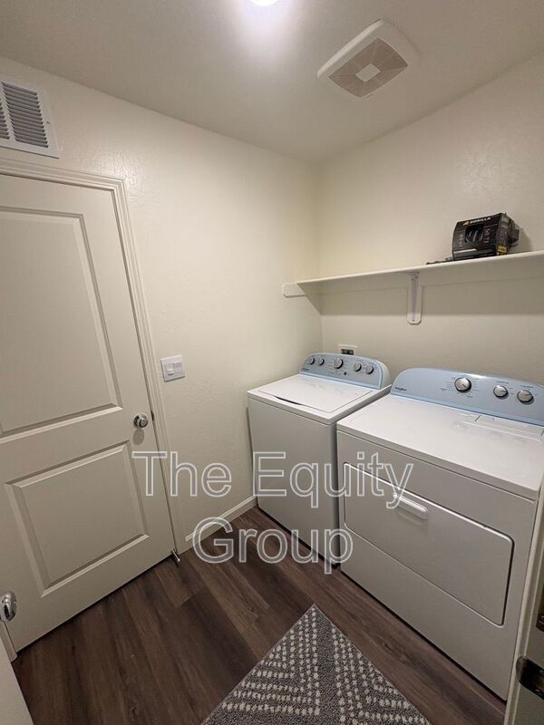 Photo - 2268 Samuel St