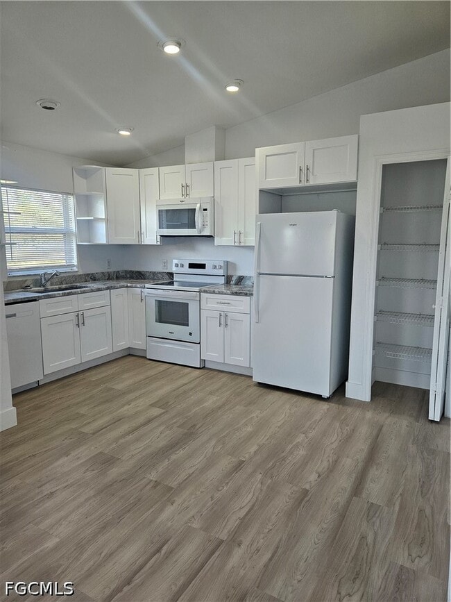 Photo - 1247 Bacon Ave