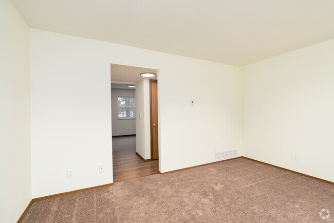 2BR, 1.5BA - 1,100SF