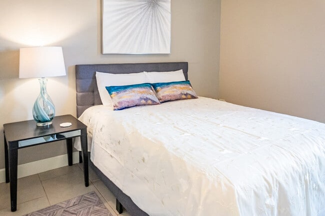 Photo - 212 SE A St Unit ID1241323P