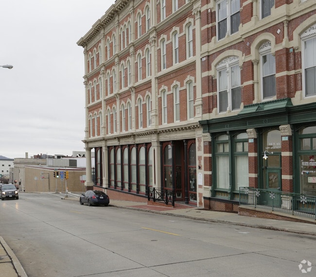 Photo - Lofts at Landmark