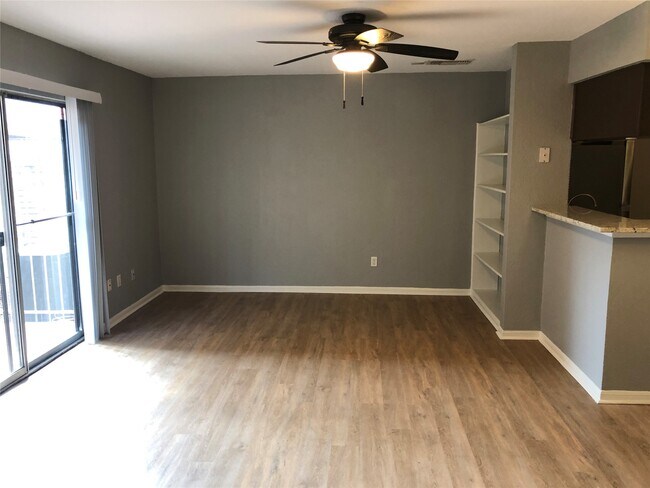 Photo - 10615 Briar Forest Dr Unidad 107