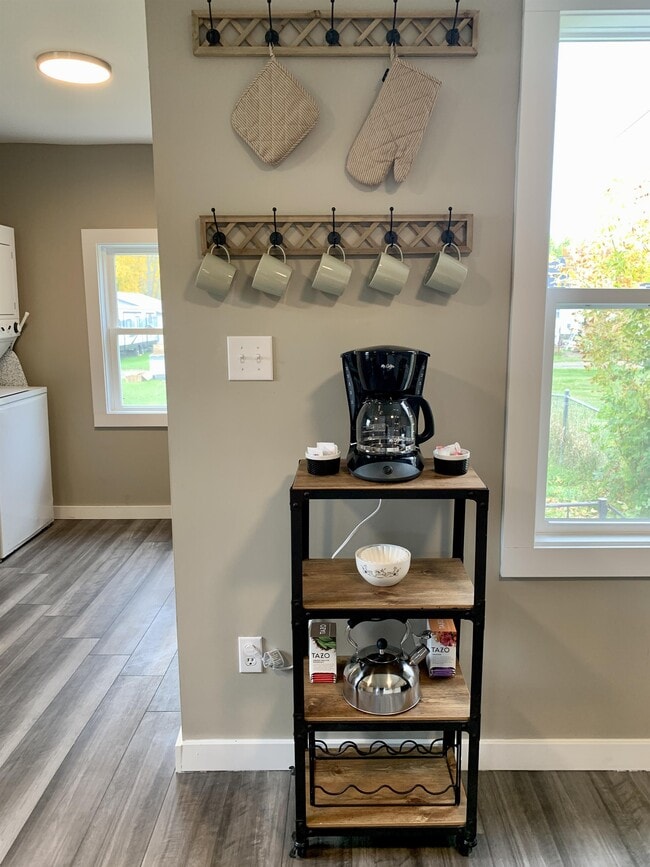 Photo - 221 4th St NW