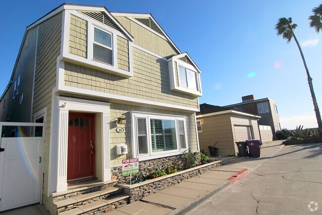 Building Photo - Beautiful Peninsula House with Ocean View!